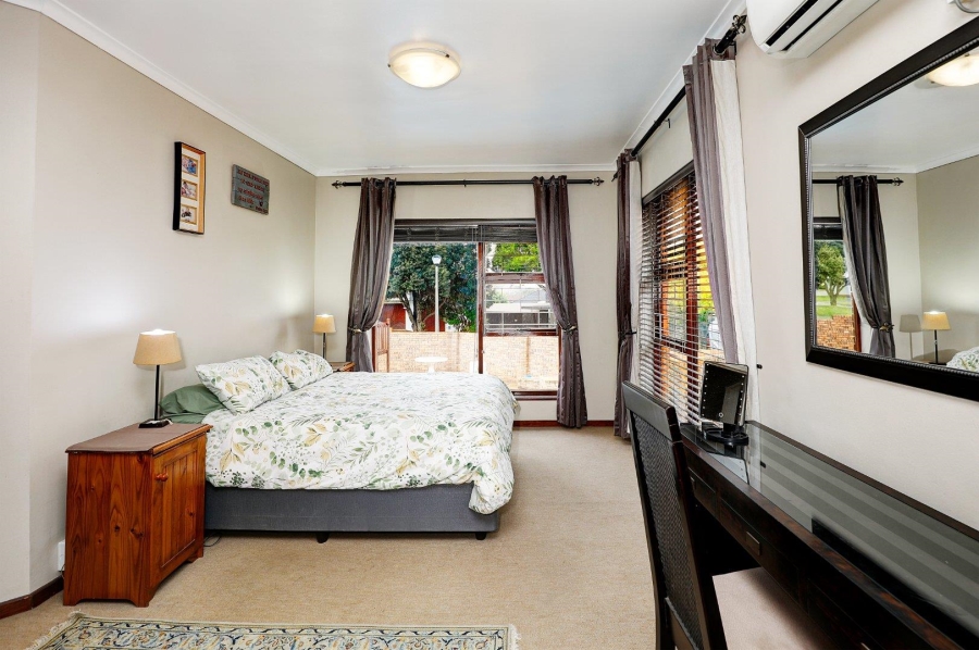 6 Bedroom Property for Sale in De Tijger Western Cape